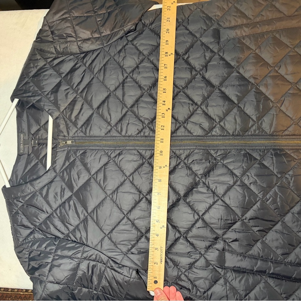 Eileen‎ Fisher Black Quilted Puffer Jacket - Picture 5 of 6